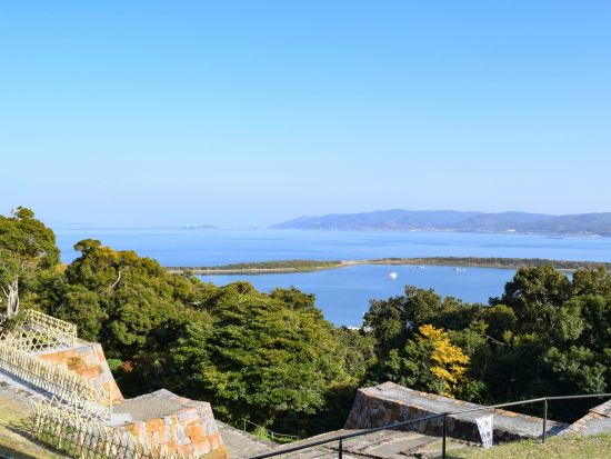 福岡から天草へ！往復航空券＆レンタカー 天草市日帰りパッケージ　世界文化遺産の構成資産「﨑津集落」や天草グルメを巡る旅にぴったり ＜1日／福岡空港発着＞