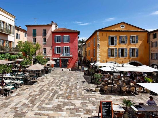 village-valbonne-my-home-in-cannes