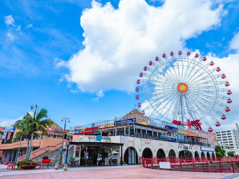 Okinawa_美浜タウンリゾート・アメリカンビレッジ_pixta_79397990_M
