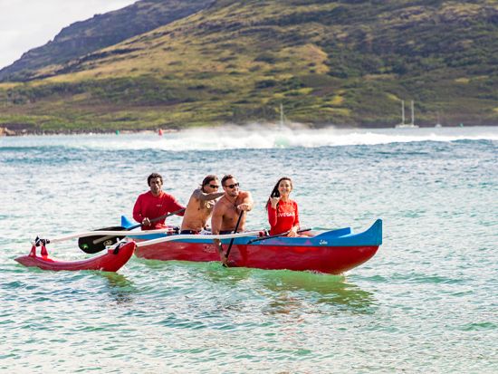 カウアイ島アウトリガーカヌー体験　ハワイ伝統の海遊びを満喫！＜英語／カラパキビーチ＞