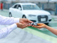 Japan_Generic_Photos_car_pixta_43721262