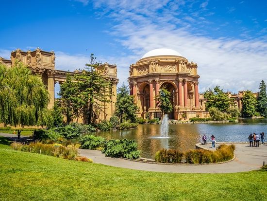 USA_San Francisco_Palace of Fine Arts_shutterstock_597671912