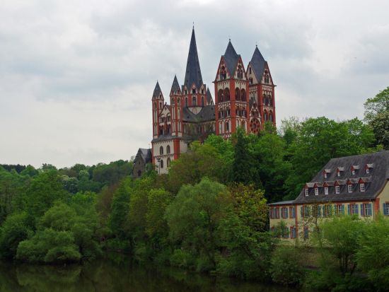 世界遺産ケルン大聖堂 & 古都リンブルク日帰り観光ツアー＜フランクフルト発＞