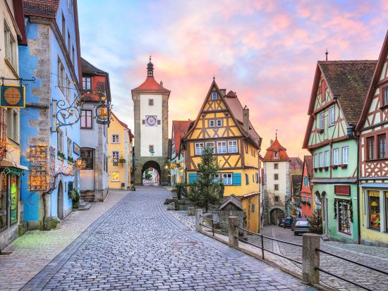 2大人気観光地へ直行！ノイシュバンシュタイン城＆ローテンブルク日帰り観光ツアー＜入場料込／英語／フランクフルト発＞ 