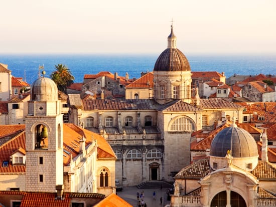 Dubrovnik_Old_Town_Sunset_shutterstock_84818713