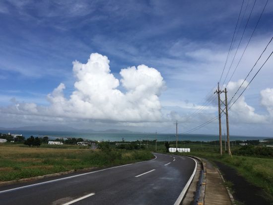 小浜島日帰り観光ツアー 島の見どころへご案内する「バス観光」または自分のペースで巡る「レンタサイクル」より選択可＜石垣島発＞