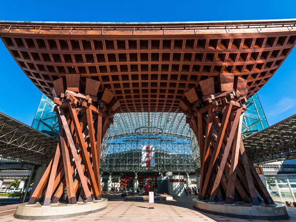 変なホテル金沢 香林坊 1泊2日プラン 旧石川県庁のモダン建築でいただく仏 伊 日から選べるディナー 夕 朝食付き