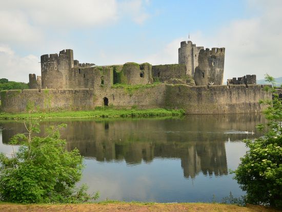 caerphilly-castle-4258755