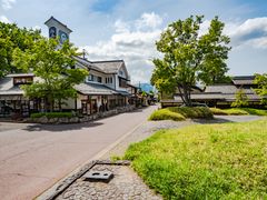 Japan_Nagano_北斎館前ひろばpixta_78229960_M