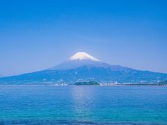 Japan_Shizuoka_Mt Fuji_Suruga_bay_pixta_77132041_M