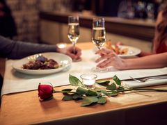 generic_couple-dinner-romance_shutterstock_567010213