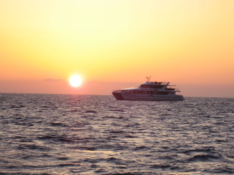 2026年1月1日限定＞ 初日の出クルーズ 水平線から昇る | 石垣島