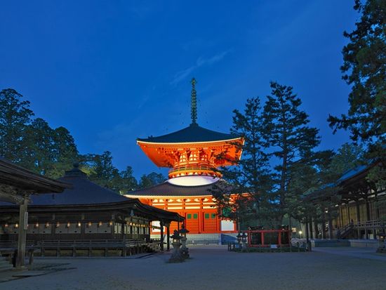 高野山金剛峯寺壇上伽藍_pixta_66559454_M