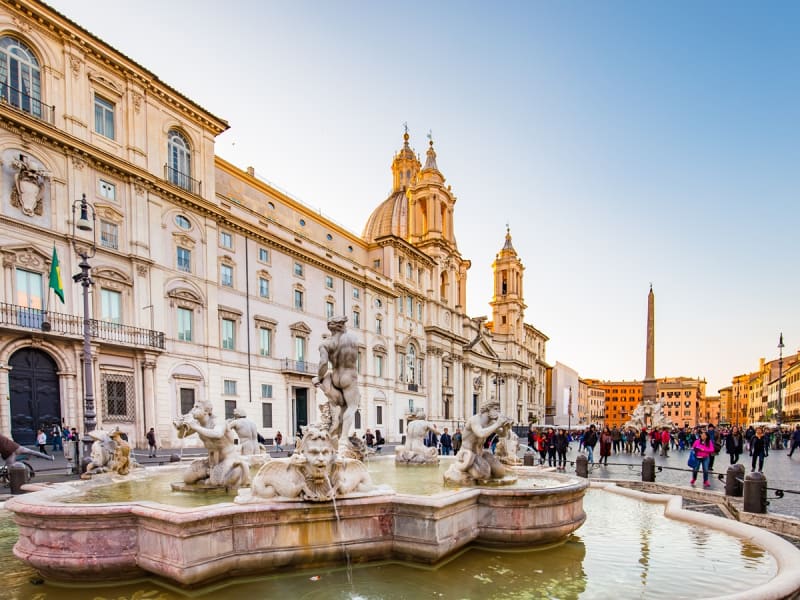 Italy_Rome_Piazza_Navona_shutterstock_314203814