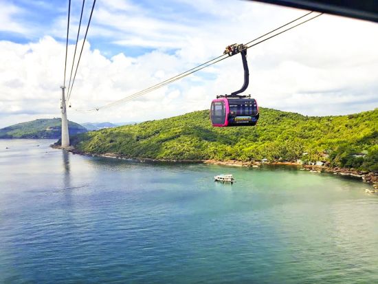 スピードボート4島巡りツアー　モンタイ島＋ガムギ島＋マイルット島＋トム島　世界最長の海上ケーブルカー乗車も！＜専用車／英語ガイド／フーコック島発着＞