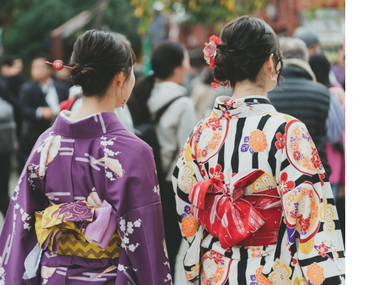 着物レンタル レトロな太宰府の街をきもの姿で散策 ！老舗きもの屋で安心の和装体験 西鉄太宰府駅から徒歩1分！＜太宰府市＞by 古賀新きもの館 太宰府駅前店