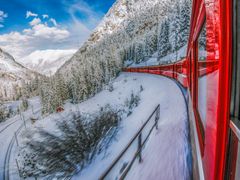 Switzerland_Bernina_Express_shutterstock_377052094