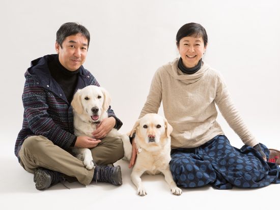 【愛犬参加OK！】出張またはスタジオ撮影　ペットと家族の思い出を残す家族写真撮影＜5～15カット／50分＞