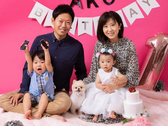 【愛犬参加OK！】出張またはスタジオ撮影　ペットと家族の思い出を残す家族写真撮影＜5～15カット／50分＞