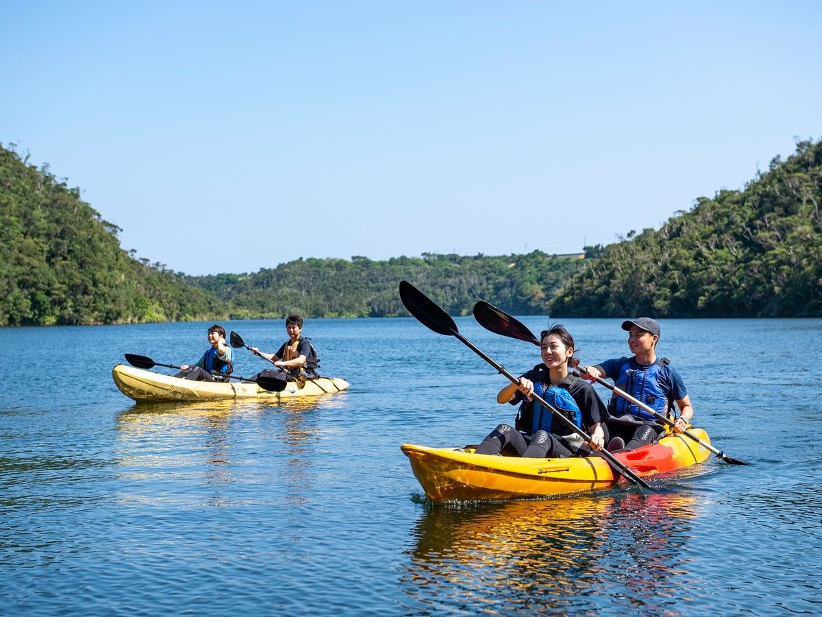 カヌー＆トレッキングツアー 沖縄最大の福地ダムカヌーと秘境