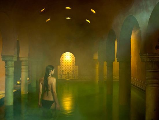 アルハンブラ宮殿 半日観光ツアー ＜ハマム（アラブ式風呂）体験付き／英語ガイド／グラナダ発＞