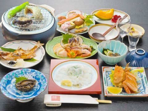 札幌発グルメバスツアー　いわない高島旅館の日本海 海の幸づくし昼食+北海道ワイン+田中酒造亀甲蔵etc. ＜限定日催行／札幌市内発着＞