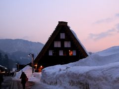 pixta_83675496_M