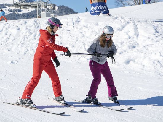 グリンデルワルト 1日スキー教室　レンタル用具＆1日リフト券付き ＜12～4月／レベル：初級者／英語インストラクター／グリンデルワルトまたはインターラーケン発＞