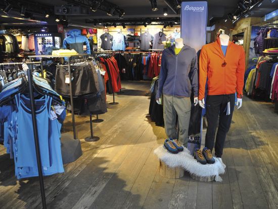 スキー＆スノボー用具セット　レンタル事前予約 ＜12～4月／インターラーケンまたはグリンデルワルト店舗にて受取＞