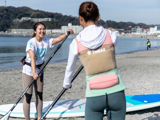 初心者大歓迎！SUP (スタンドアップパドル)体験 女性にも人気のおしゃれショップ♪陸上レクチャー付きで安心！＜午前・午後／逗子＞ 写真データプレゼント！