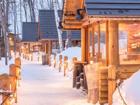 貸切観光タクシー 美瑛・富良野観光 青い池・四季彩の丘・ファーム富田などお好みの場所へご案内＜6時間／1～4名／旭川市内・旭川空港送迎可＞by 嵐山タクシー