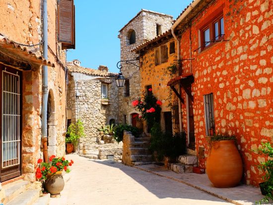 おすすめガイドがご案内！南仏観光ツアー　グラース＆トゥーレット・シュル・ルー＆グルドン　フラゴナール香水工場見学付き ＜午前／日本語ガイド／ニース発＞