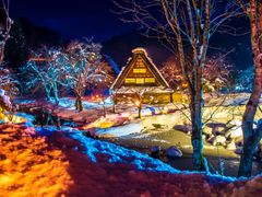 pixta_81955014_M