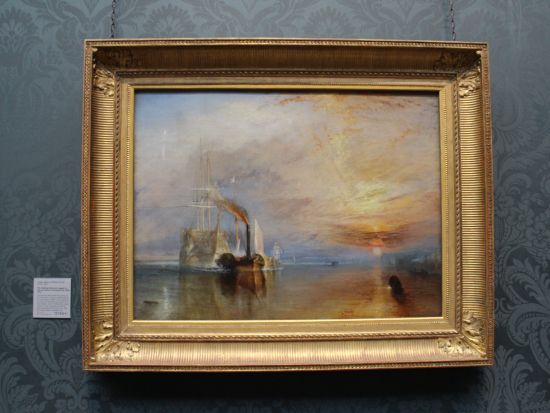 映画『007』ジェームズ・ボンドゆかりの地めぐり　ロンドンウォーキングツアー ＜英語ガイド＞