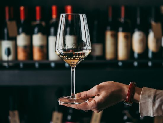 ナパ・ソノマバレー お得な試飲付き！ワイナリー訪問＋ランチでの自由時間＜3軒／英語＞by Tower Tours 