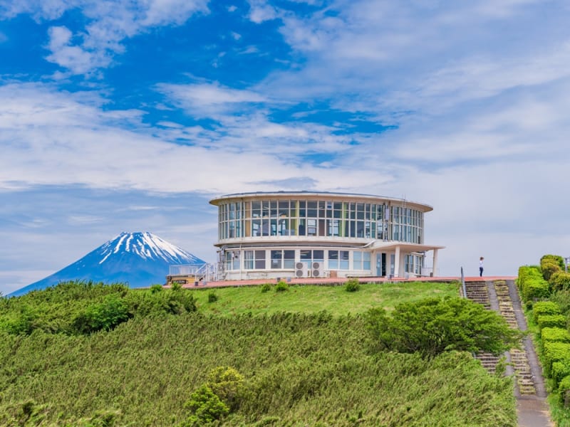 絶景富士山乗車券 熱海駅 十国峠登り口区間内路線バス1日乗り放題 十国峠ケーブルカー往復チケット 世界遺産富士山の絶景を眺める 熱海駅発 By伊豆箱根バス 熱海 伊東 沼津 三島の観光 遊び 体験 レジャー専門予約サイト Veltra ベルトラ