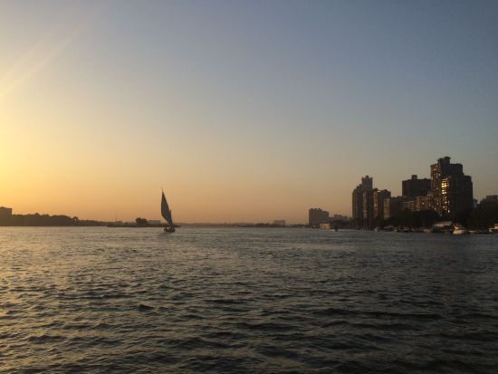 【混載】伝統船で美しいサンセット◎ファルーカでナイル川セイリング　*カルトゥーシュ事前注文可　＜夕方発／英語／送迎付／カイロ発＞