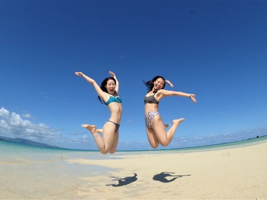 幻の島またはパナリ上陸＋スキンダイビング（素潜り）体験　少人数制＆丁寧レクチャーで安心！透明度の高い八重山の海を素潜りで満喫＜1日／石垣市内無料送迎可＞