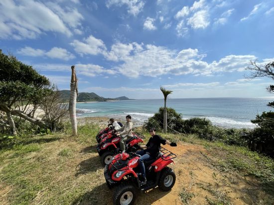 四輪バギーでいく絶景スポット満喫ツアー　ビーチや林道を走破！ ＜龍郷町＞  by奄美バギーアンドナイトウォッチングガイドサービス