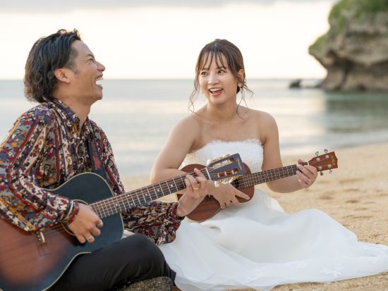 ウェディングフォト　ご希望のロケーションで撮影するオーダーメイドプラン！＜撮影データ・衣装・メイク・小物付き／北谷町＞