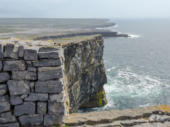 列車と飛行機で行く！アラン諸島　日帰りツアー ＜英語ガイド／ダブリン発＞ by Railtours Ireland