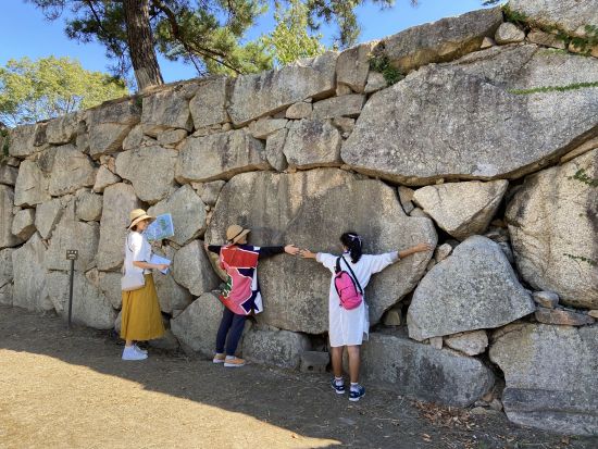 萩城ウォーキングツアー　萩城本丸＋二の丸＋三の丸　古地図を片手に藩士の気分で萩城を散策！＜3時間／萩市＞