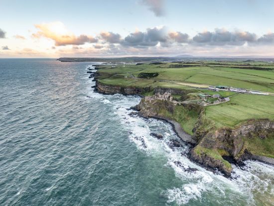 世界遺産ジャイアンツ・コーズウェイ　日帰り­ツアー ＜英語ガイド／列車利用／ダブリン発＞