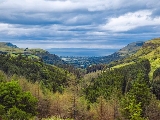 Ireland_Glenariff_pixta_74317573_M