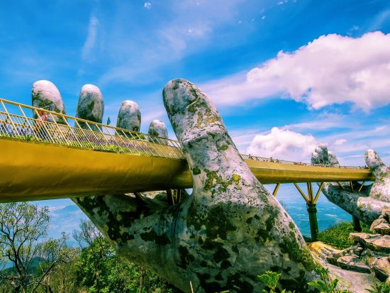 3か所の世界遺産と新名所を巡るフエ＆ホイアン＆ダナン満喫3泊4日　ミーソン遺跡＋ホイアン＋古都フエ＋バーナーヒルズ＜食事付き／日本語ガイド／ダナン国際空港発着＞