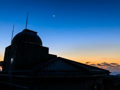 pixta_73333088_M