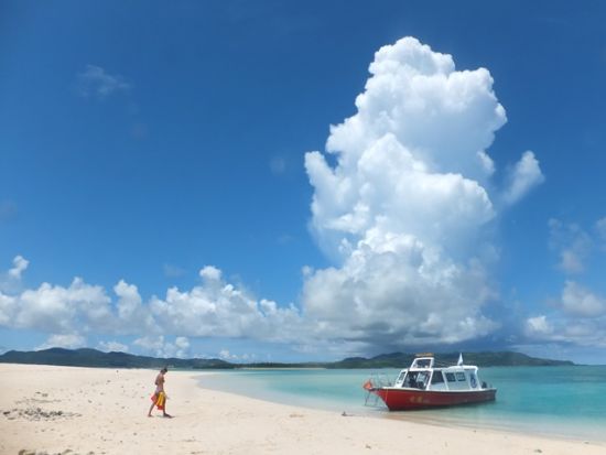 スノーケリングツアー　透明度抜群の外界ダイビングスポットにご案内！＜6～10月催行／久米島＞