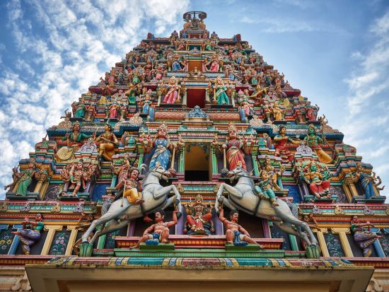 ブルーモスク＆スリ・マハマリアマン寺院＆天后宮  半日観光ツアー　マレーシア三大宗教を巡る＜昼食付き／日本語ガイド＞