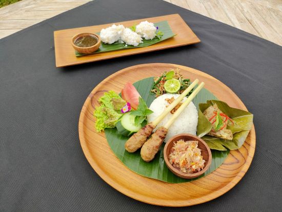 バリ家庭料理教室　人気レストランでインドネシア料理作りに挑戦！＜1日／日本語ガイド＞