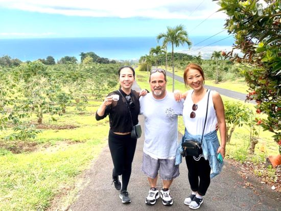 ハワイ島フォトツアー　溶岩大地やコナコーヒー農園などハワイ島の人気スポットを巡りながら、ガイドが旅の様子を撮影！ ＜午前／日本語ガイド＞